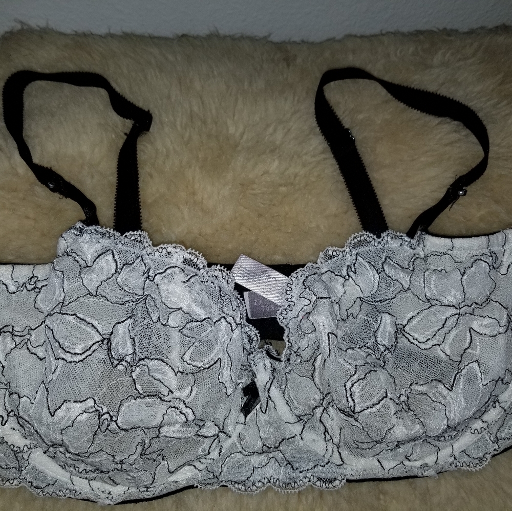 Victoria secret bra